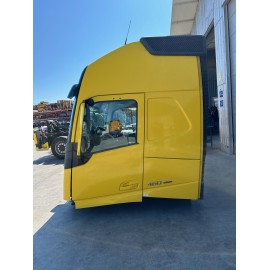 CABINA VOLVO FH4 XL L2H3 82271702